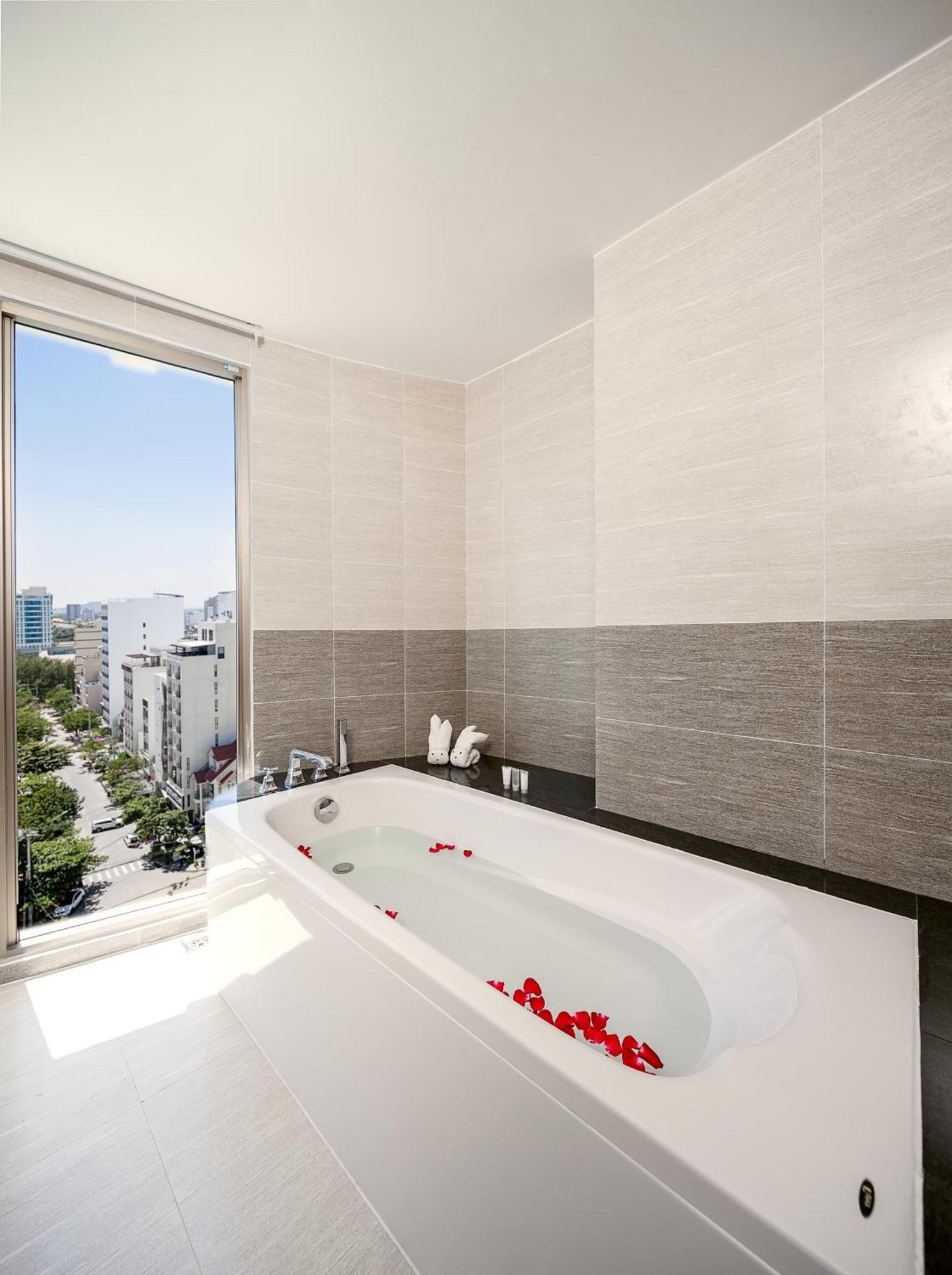 Tamarind Danang Beach Hotel Екстериор снимка