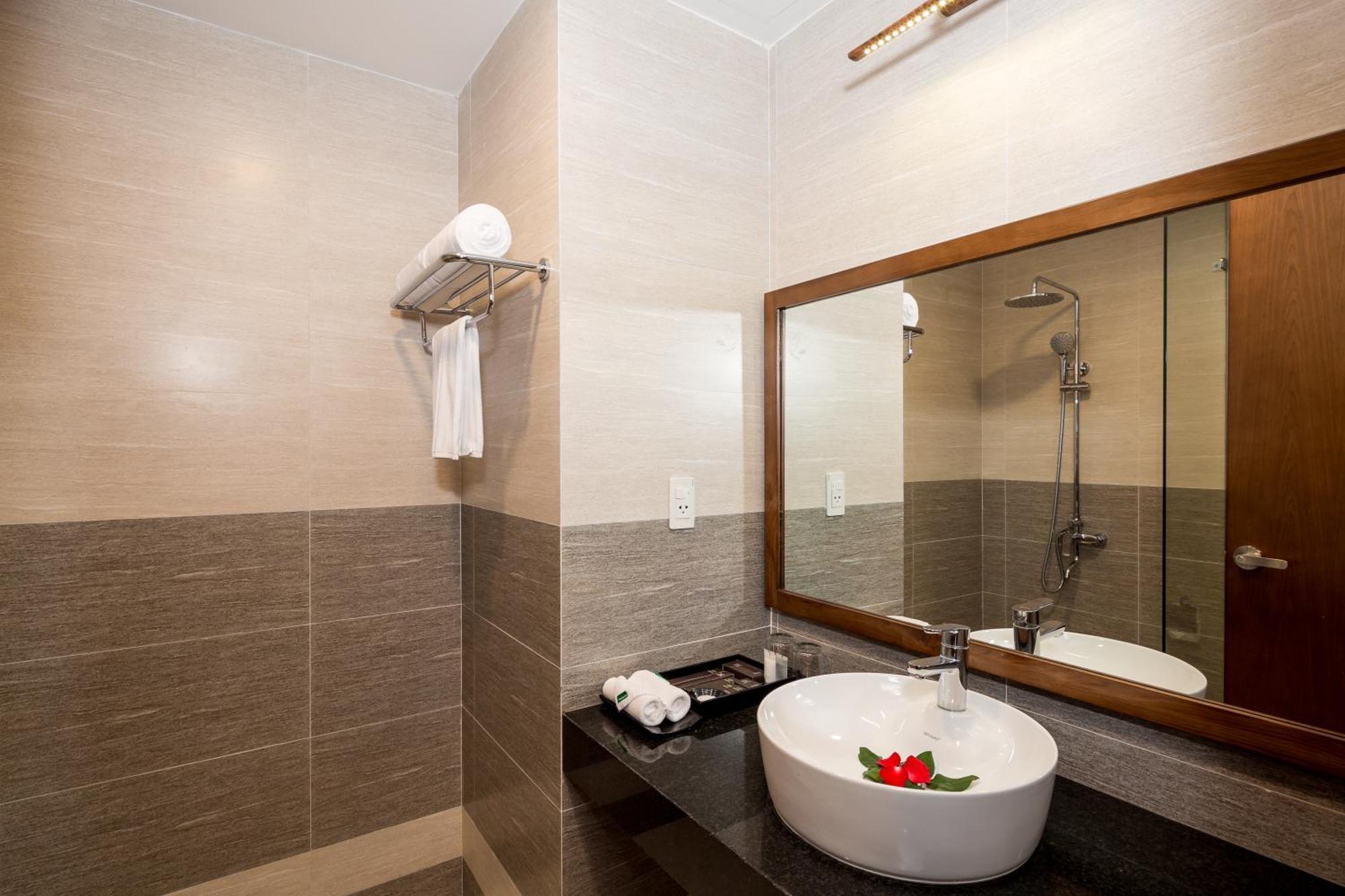 Tamarind Danang Beach Hotel Екстериор снимка