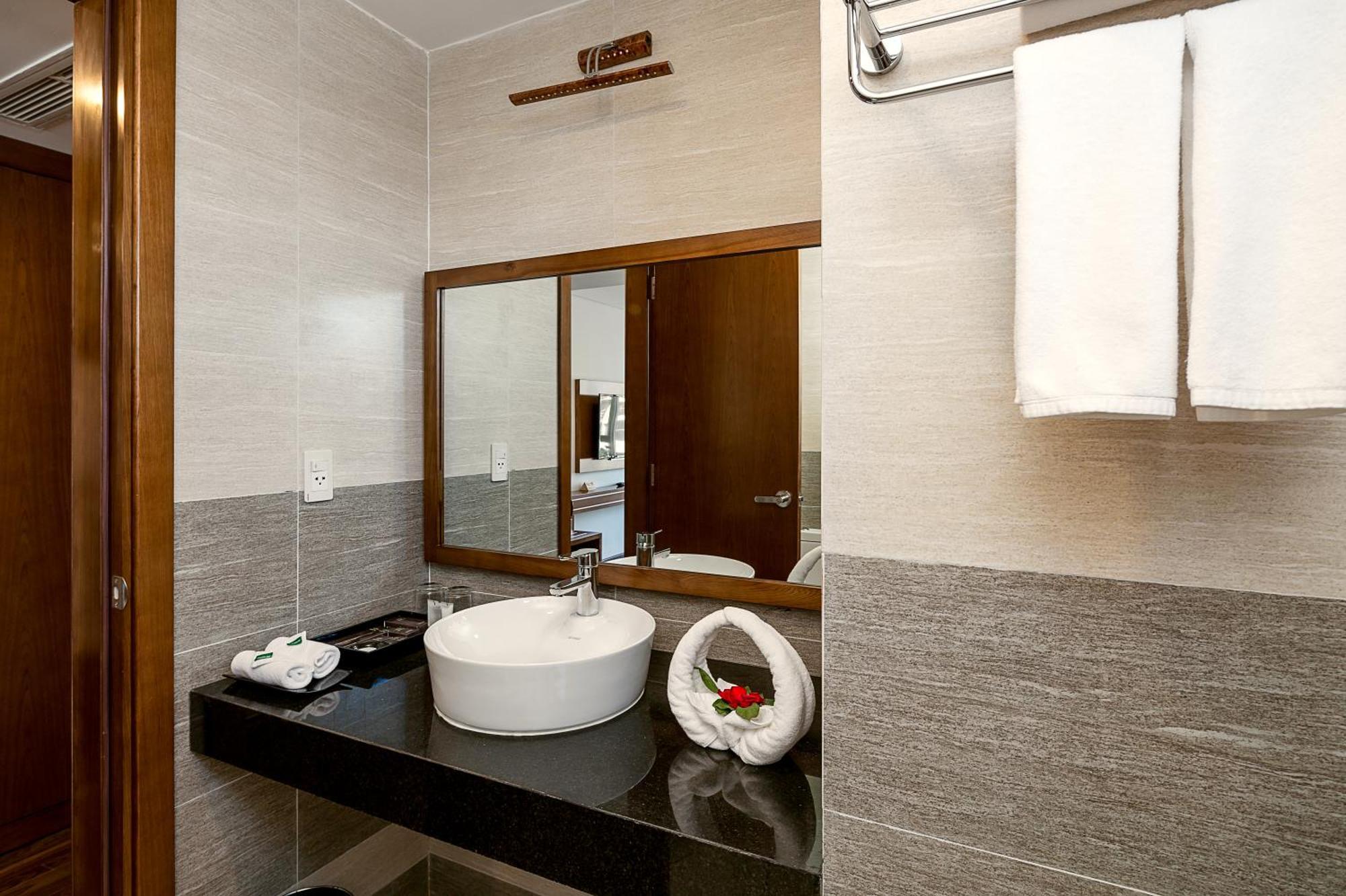Tamarind Danang Beach Hotel Екстериор снимка